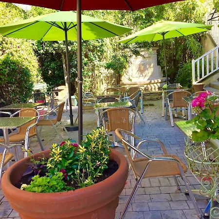 Hostellerie Du Prieure Saint-Prix  Exterior photo