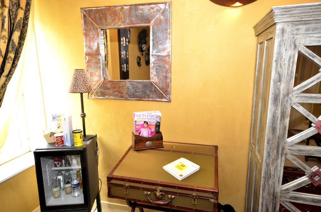 Hostellerie Du Prieure Saint-Prix  Exterior photo