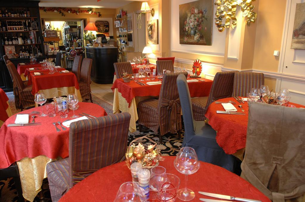 Hostellerie Du Prieure Saint-Prix  Exterior photo