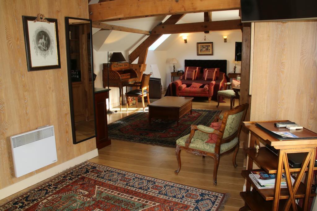 Hostellerie Du Prieure Saint-Prix  Exterior photo